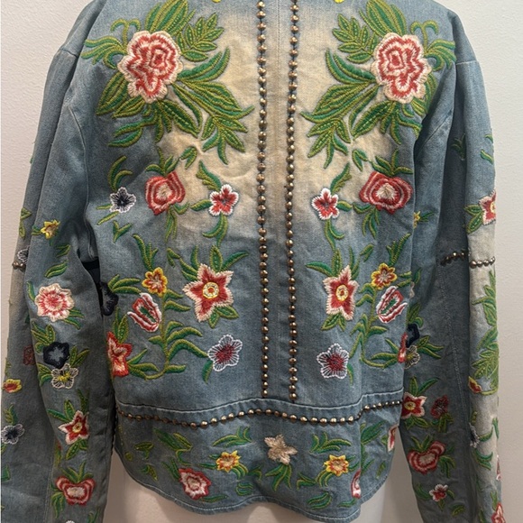 Aratta Blue Jean Jacket with Floral Embroidery - Picture 5 of 6